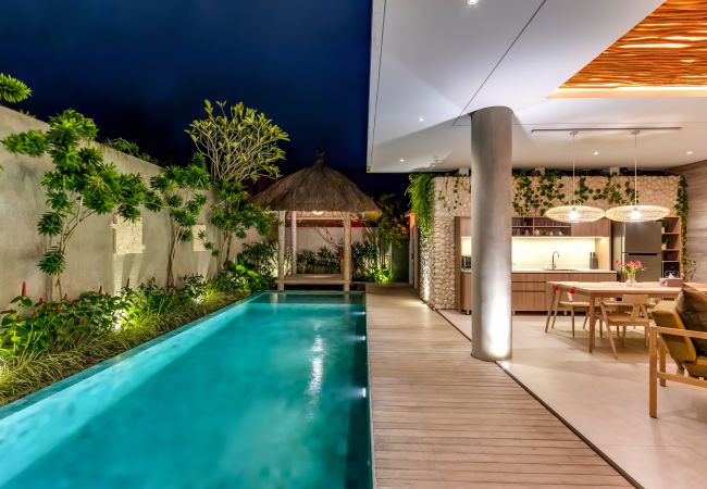 Villa en Seminyak - Swan 2 - Villa de 2 habitaciones con piscina en Bali Villa en Seminyak - Swan 2 - Villa de 2 habitaciones con piscina en Bali