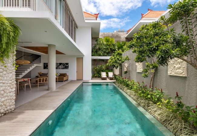 Villa en Seminyak - Swan 2 - Villa de 2 habitaciones con piscina en Bali Villa en Seminyak - Swan 2 - Villa de 2 habitaciones con piscina en Bali