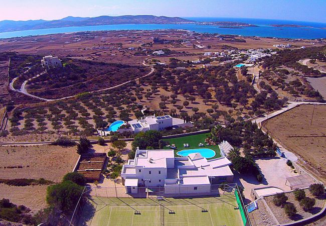 Villa en Paros -  Espectacular casa de 5 habitaciones cerca de la playa y con bonitas vistas al mar y