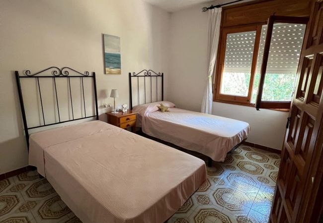 Apartamento en Llafranc - 1CEN B5 - Apartamento con jardín y piscina comunitaria situado en Llafranc, a unos 800m de la playa Apartamento en Llafranc - 1CEN B5 - Apartamento con jardín y piscina comunitaria situado en Llafranc, a unos 800m de la playa