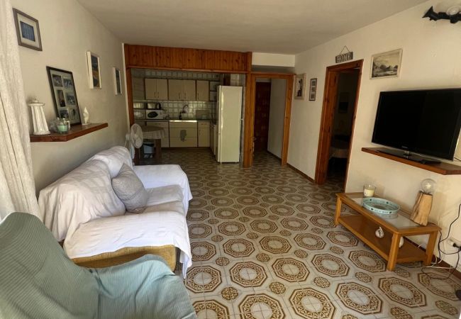 Apartamento en Llafranc - 1CEN B5 - Apartamento con jardín y piscina comunitaria situado en Llafranc, a unos 800m de la playa Apartamento en Llafranc - 1CEN B5 - Apartamento con jardín y piscina comunitaria situado en Llafranc, a unos 800m de la playa
