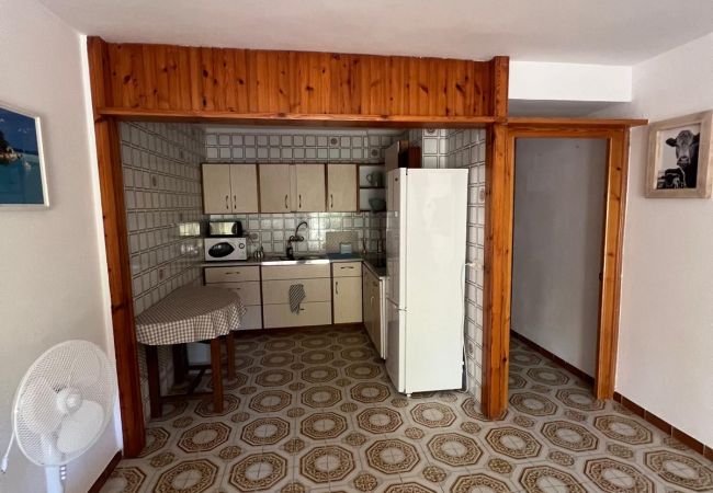 Apartamento en Llafranc - 1CEN B5 - Apartamento con jardín y piscina comunitaria situado en Llafranc, a unos 800m de la playa Apartamento en Llafranc - 1CEN B5 - Apartamento con jardín y piscina comunitaria situado en Llafranc, a unos 800m de la playa