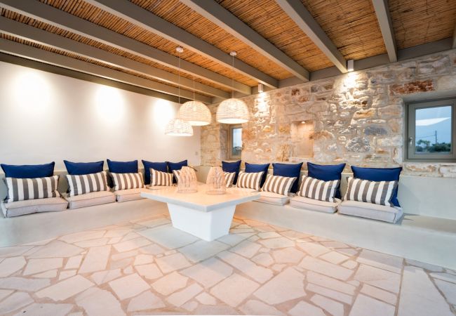 Villa en Paros -  Allegra - Fantástica villa para 8 personas con vistas al mar y cerca de la playa en Grecia Villa en Paros -  Allegra - Fantástica villa para 8 personas con vistas al mar y cerca de la playa en Grecia