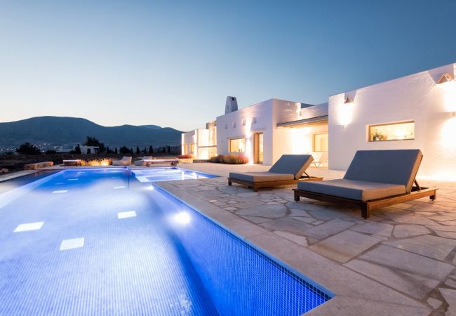 Villa en Paros -  Allegra - Fantástica villa para 8 personas con vistas al mar y cerca de la playa en Grecia Villa en Paros -  Allegra - Fantástica villa para 8 personas con vistas al mar y cerca de la playa en Grecia