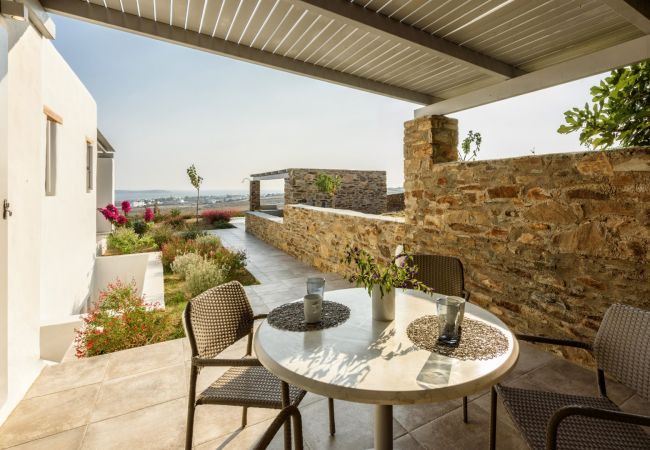 Villa en Paros - Althaia -Preciosa casa para 10 personas cerca de la playa de Golden Beach con bonitas vistas al mar Villa en Paros - Althaia -Preciosa casa para 10 personas cerca de la playa de Golden Beach con bonitas vistas al mar