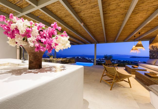 Villa en Paros - Arete - Casa espectacular para 14 personas con bonitas vistas al mar cerca de Golden Beach Villa en Paros - Arete - Casa espectacular para 14 personas con bonitas vistas al mar cerca de Golden Beach