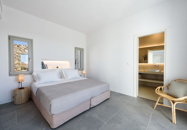 Villa en Paros - Elea -Magnifica casa con piscina para 10 personas y vistas al mar en Golden Beach (Grecia) Villa en Paros - Elea -Magnifica casa con piscina para 10 personas y vistas al mar en Golden Beach (Grecia)