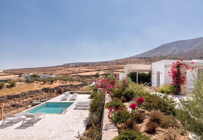 Villa en Paros - Eridan - Espectacular casa para 8 con piscina y bonitas vistas al mar en Grecia Villa en Paros - Eridan - Espectacular casa para 8 con piscina y bonitas vistas al mar en Grecia
