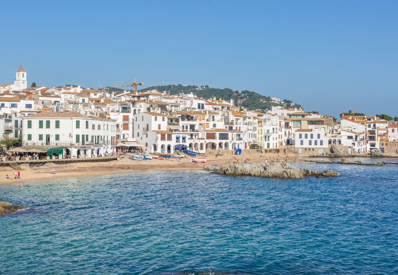 Casa rural en Mont-ras - 1 MasPagès, casa rural para 9 personas con jardin y piscina privada