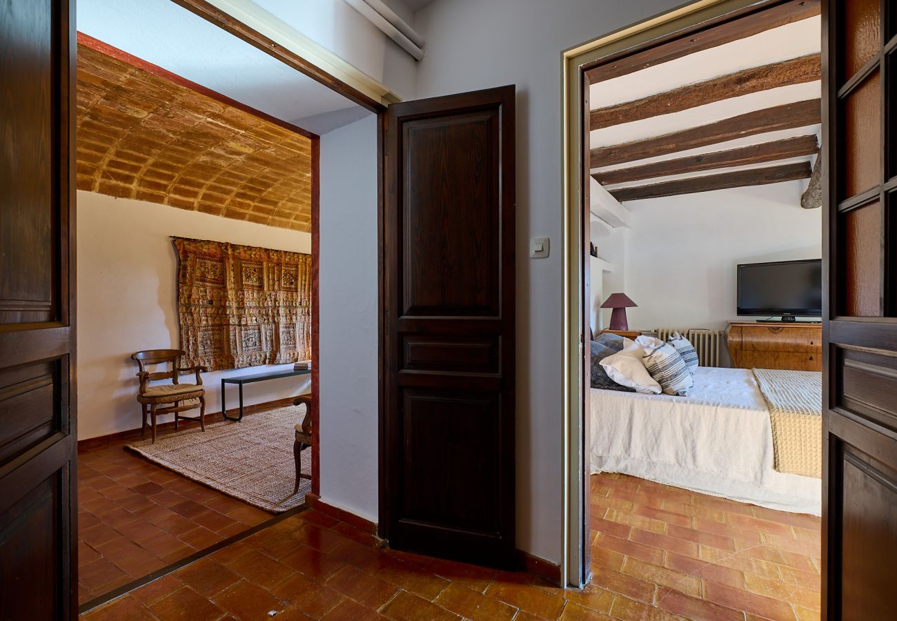 Villa en Mont-ras - 1 MasPagès, casa rural para 9 personas con jardin y piscina privada