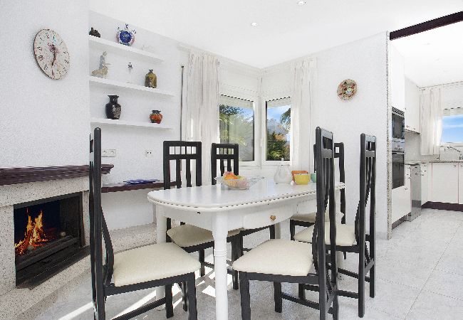 Vil.la en Calella de Palafrugell - 1ALB 01 - Acollidor apartament per a 6 persones a prop de la platja de Calella de Palafrugell Vil.la en Calella de Palafrugell - 1ALB 01 - Acollidor apartament per a 6 persones a prop de la platja de Calella de Palafrugell