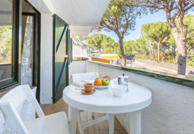 Apartament en Pals - 1ARCH1 Apartament senzill situat a la Platja de Pals, a 150 metres de la platja. Apartament en Pals - 1ARCH1 Apartament senzill situat a la Platja de Pals, a 150 metres de la platja.