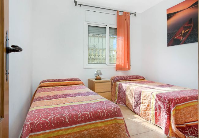 Vil.la en Vidreres -  2BRIS01 - Acollidora casa amb piscina privada i 5 habitacions situada a una zona tranquil·la Vil.la en Vidreres -  2BRIS01 - Acollidora casa amb piscina privada i 5 habitacions situada a una zona tranquil·la