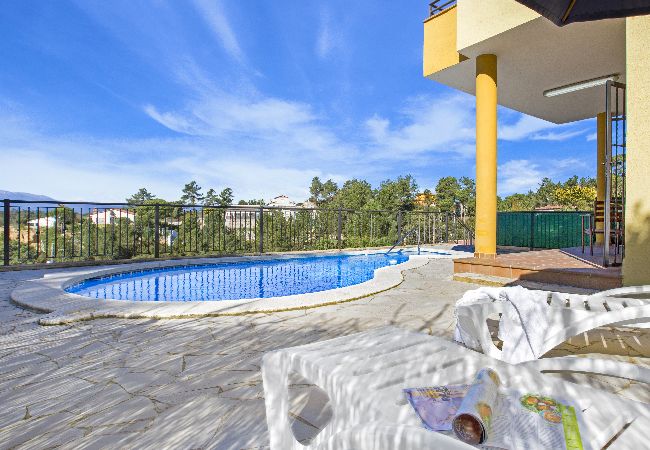 Vil.la en Vidreres - 2CAM01 - Acollidora casa de 4 habitacions amb piscina privada situada a una zona tranquil·la