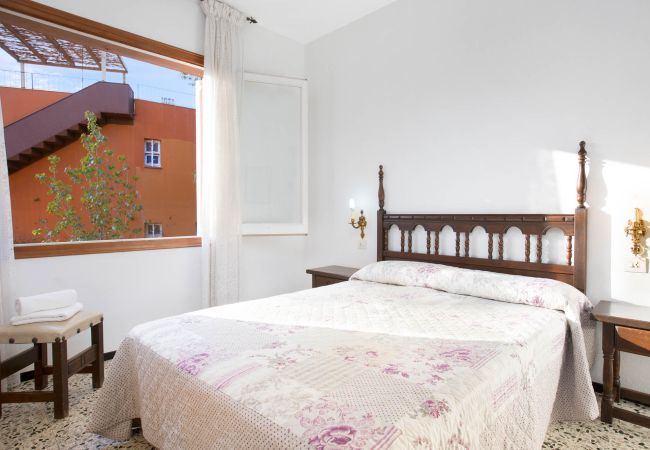 Vil.la en Calella de Palafrugell - 1BENET 1 -Casa dividida en 3 apartaments totalment independents, els quals comparteixen una piscina  a tan sols 1 km de la platja de Calella de Palafrugell Vil.la en Calella de Palafrugell - 1BENET 1 -Casa dividida en 3 apartaments totalment independents, els quals comparteixen una piscina  a tan sols 1 km de la platja de Calella de Palafrugell