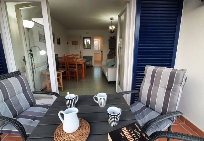 Apartament en Calella de Palafrugell -  1CAN01 - Acollidor apartament per a 4 amb terrassa a prop de la platja de Calella de Palafrugell. Apartament en Calella de Palafrugell -  1CAN01 - Acollidor apartament per a 4 amb terrassa a prop de la platja de Calella de Palafrugell.