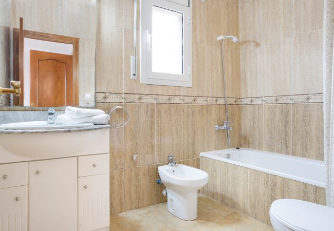 Vil.la en Vidreres - 2CAROL01 - Bonica casa de 4 habitacions amb piscina privada situada a una zona residencial tranquil·la Vil.la en Vidreres - 2CAROL01 - Bonica casa de 4 habitacions amb piscina privada situada a una zona residencial tranquil·la