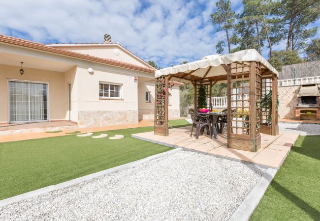 Vil.la en Vidreres - 2CAROL01 - Bonica casa de 4 habitacions amb piscina privada situada a una zona residencial tranquil·la Vil.la en Vidreres - 2CAROL01 - Bonica casa de 4 habitacions amb piscina privada situada a una zona residencial tranquil·la