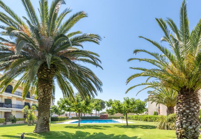 Apartament en Calella de Palafrugell - 1CB - E3 Apartament amb piscina i jardí situat molt a prop de la platja de Calella de Palafrugell Apartament en Calella de Palafrugell - 1CB - E3 Apartament amb piscina i jardí situat molt a prop de la platja de Calella de Palafrugell