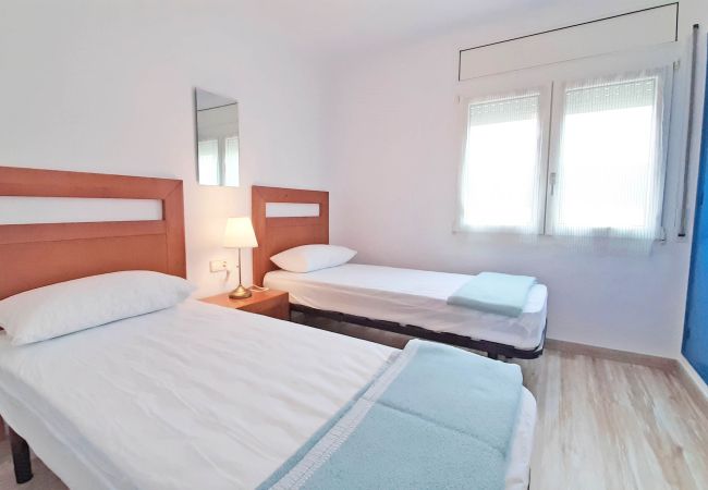 Apartament en Calella de Palafrugell - 1CB - E3 Apartament amb piscina i jardí situat molt a prop de la platja de Calella de Palafrugell Apartament en Calella de Palafrugell - 1CB - E3 Apartament amb piscina i jardí situat molt a prop de la platja de Calella de Palafrugell