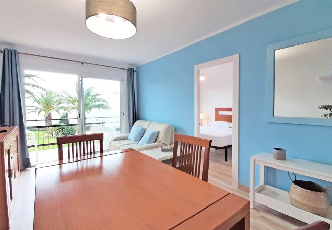Apartament en Calella de Palafrugell - 1CB - E3 Apartament amb piscina i jardí situat molt a prop de la platja de Calella de Palafrugell Apartament en Calella de Palafrugell - 1CB - E3 Apartament amb piscina i jardí situat molt a prop de la platja de Calella de Palafrugell