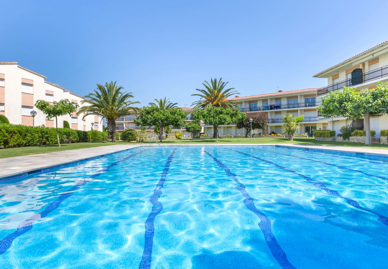 Apartament en Calella de Palafrugell - 1CB - E3 Apartament amb piscina i jardí situat molt a prop de la platja de Calella de Palafrugell
