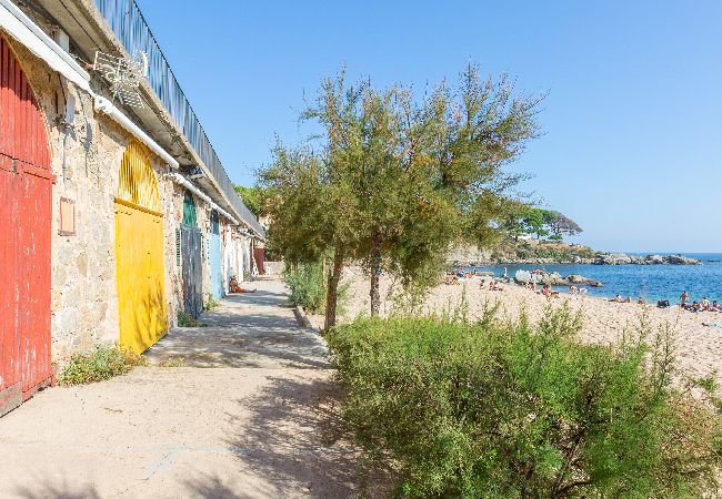 Apartament en Calella de Palafrugell - 1CB E6 - Apartament avec 2 habitacions en una zona molt tranquil·la amb jardí i piscina comunitària a prop de la platja de Calella de Palafrugell Apartament en Calella de Palafrugell - 1CB E6 - Apartament avec 2 habitacions en una zona molt tranquil·la amb jardí i piscina comunitària a prop de la platja de Calella de Palafrugell