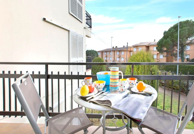 Apartament en Calella de Palafrugell - 1CB K2 -Apartament amb 2 habitacions en una zona molt tranquil·la amb jardí i piscina comunitària a prop de la platja de Calella de Palafrugell Apartament en Calella de Palafrugell - 1CB K2 -Apartament amb 2 habitacions en una zona molt tranquil·la amb jardí i piscina comunitària a prop de la platja de Calella de Palafrugell