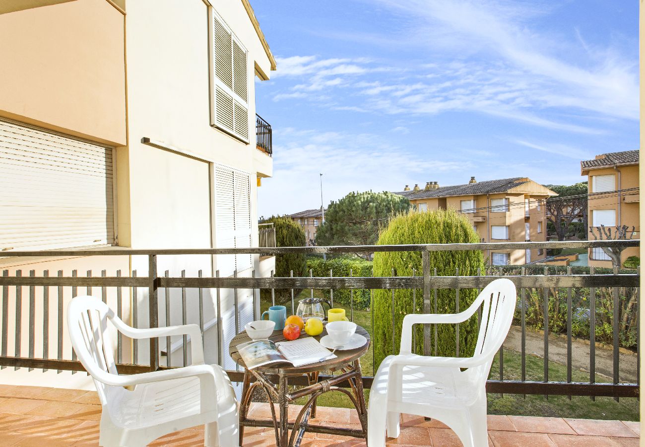 Apartament en Calella de Palafrugell - 1CB N2 -Apartament amb 2 habitacions en una zona molt tranquil·la amb jardí i piscina comunitària a prop de la platja de Calella de Palafrugell