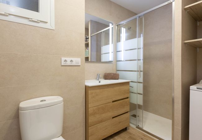 Apartament en Calella de Palafrugell - 1CB T4 -Apartament totalment reformat en una zona molt tranquil·la amb jardí i piscina comunitària a prop de la platja de Calella de Palafrugell Apartament en Calella de Palafrugell - 1CB T4 -Apartament totalment reformat en una zona molt tranquil·la amb jardí i piscina comunitària a prop de la platja de Calella de Palafrugell