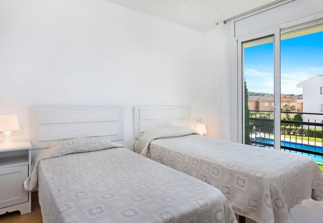 Apartament en Calella de Palafrugell - 1CB T4 -Apartament totalment reformat en una zona molt tranquil·la amb jardí i piscina comunitària a prop de la platja de Calella de Palafrugell Apartament en Calella de Palafrugell - 1CB T4 -Apartament totalment reformat en una zona molt tranquil·la amb jardí i piscina comunitària a prop de la platja de Calella de Palafrugell