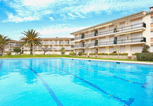 Apartament en Calella de Palafrugell - 1CB T4 -Apartament totalment reformat en una zona molt tranquil·la amb jardí i piscina comunitària a prop de la platja de Calella de Palafrugell Apartament en Calella de Palafrugell - 1CB T4 -Apartament totalment reformat en una zona molt tranquil·la amb jardí i piscina comunitària a prop de la platja de Calella de Palafrugell