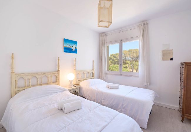 Apartament en Calella de Palafrugell - 1CB X3 - Apartament amb 2 habitacions en una zona molt tranquil·la amb jardí i piscina comunitària a prop de la platja de Calella de Palafrugell Apartament en Calella de Palafrugell - 1CB X3 - Apartament amb 2 habitacions en una zona molt tranquil·la amb jardí i piscina comunitària a prop de la platja de Calella de Palafrugell