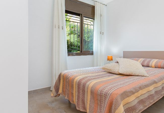 Vil.la en Lloret de Mar - 2DAM01 - Acollidora casa de 4 habitacions amb piscina privada situada a una zona tranquil·la