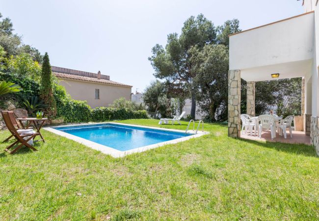 Vil.la en Tamariu - 1DIAZ 01 - Villa amb piscina i jardí privat situada a Aigua Xelida (Tamariu), a 1 km del centre i de la platja Vil.la en Tamariu - 1DIAZ 01 - Villa amb piscina i jardí privat situada a Aigua Xelida (Tamariu), a 1 km del centre i de la platja