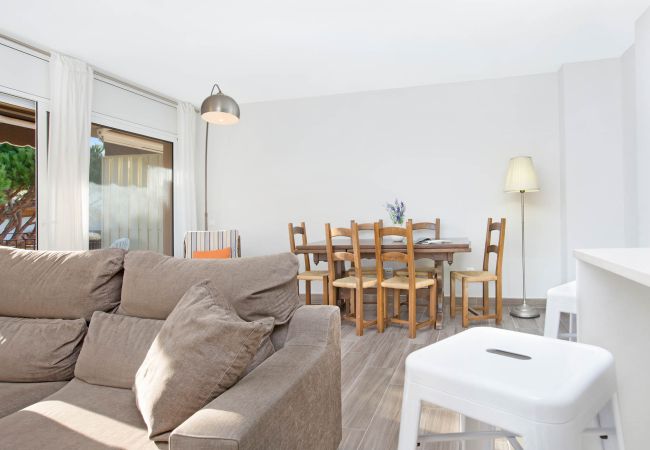 Apartament en Calella de Palafrugell - 1I 58 - Apartament reformat amb piscina comunitària situat a pocs minuts caminant de la platja de Calella de Palafrugell Apartament en Calella de Palafrugell - 1I 58 - Apartament reformat amb piscina comunitària situat a pocs minuts caminant de la platja de Calella de Palafrugell