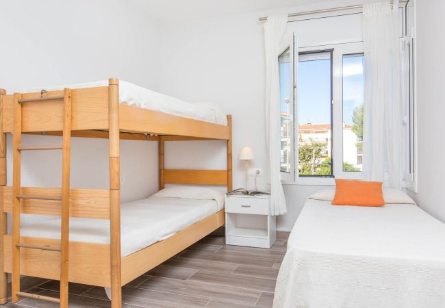 Apartament en Calella de Palafrugell - 1I 58 - Apartament reformat amb piscina comunitària situat a pocs minuts caminant de la platja de Calella de Palafrugell Apartament en Calella de Palafrugell - 1I 58 - Apartament reformat amb piscina comunitària situat a pocs minuts caminant de la platja de Calella de Palafrugell