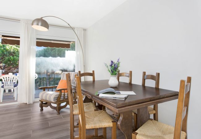 Apartament en Calella de Palafrugell - 1I 58 - Apartament reformat amb piscina comunitària situat a pocs minuts caminant de la platja de Calella de Palafrugell Apartament en Calella de Palafrugell - 1I 58 - Apartament reformat amb piscina comunitària situat a pocs minuts caminant de la platja de Calella de Palafrugell