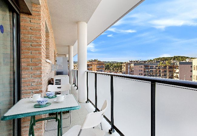 Apartament en Lloret de Mar - 2KIS01- Acollidor apartament per a 4 persones amb piscina situat a prop del centre i de la platja Apartament en Lloret de Mar - 2KIS01- Acollidor apartament per a 4 persones amb piscina situat a prop del centre i de la platja
