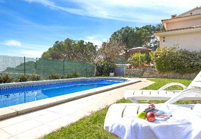 Vil.la en Lloret de Mar - 2LIN01 -Preciosa casa amb piscina privada situada a una zona residencial tranquil·la a prop de la platja