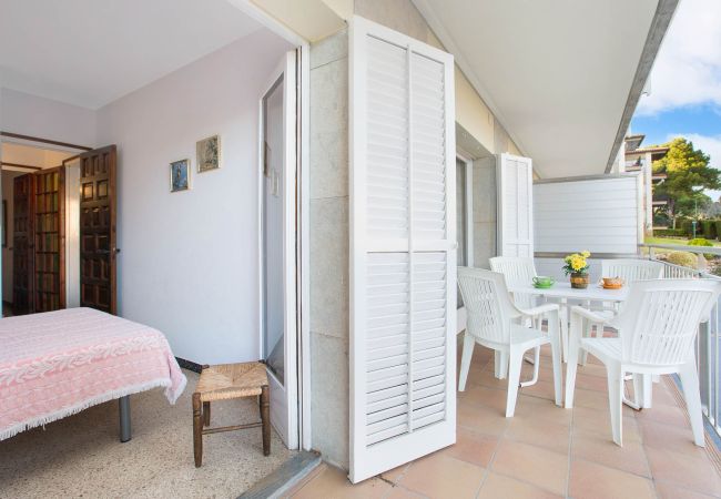 Apartament en Calella de Palafrugell - 1MG G2 - Apartament bàsic amb piscina comunitària situat a 400m de la platja de Calella de Palafrugell Apartament en Calella de Palafrugell - 1MG G2 - Apartament bàsic amb piscina comunitària situat a 400m de la platja de Calella de Palafrugell