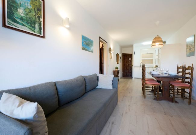 Apartament en Calella de Palafrugell - 1MG G2 - Apartament bàsic amb piscina comunitària situat a 400m de la platja de Calella de Palafrugell Apartament en Calella de Palafrugell - 1MG G2 - Apartament bàsic amb piscina comunitària situat a 400m de la platja de Calella de Palafrugell