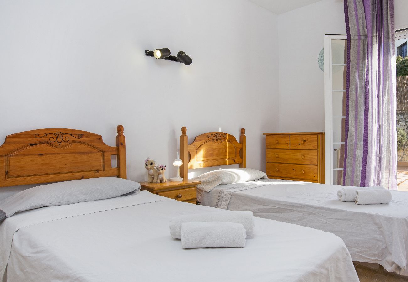 Vil.la en Vidreres - 2MARI01 - Casa amb 6 habitacions i piscina privada situada a una zona tranquil·la