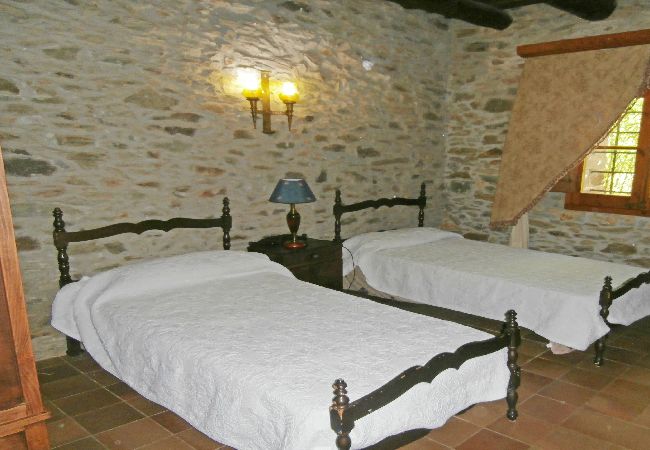 Vil.la en Cruilles, Monells y San Sadurní - 1MASIA CM - Preciosa masia del segle XVII restaurada situada a la població de Cruïlles, a 8 km del centre i a 25 km de la platja