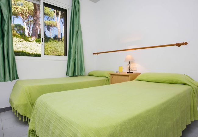 Apartament en Pals - 1OP 01 - Apartament ubicat a Pals, en un complex residencial amb piscina, a 400 m de la platja Apartament en Pals - 1OP 01 - Apartament ubicat a Pals, en un complex residencial amb piscina, a 400 m de la platja