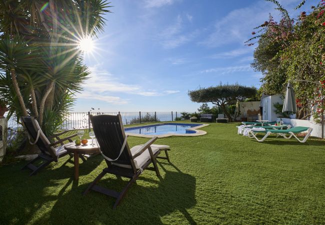 Vil.la en Lloret de Mar -  2PAL01- Casa amb piscina privada i boniques vistes al mar situada a prop de la platja