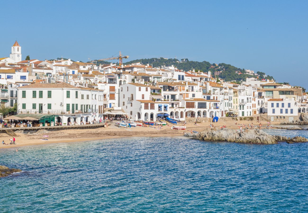 Apartament en Calella de Palafrugell - 1PUIGA 02 - Acollidor apartament amb terrassa i magnifiques vistes al mar situat a pocs minuts caminant de la platja de Calella de Palafrugell