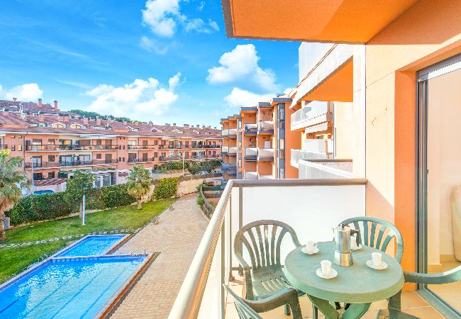 Apartament en Lloret de Mar - 2STACRIS - Acollidor apartament per a 4 persones amb terrassa situat a Lloret de Mar (Fenals), a prop de la platja i del centre