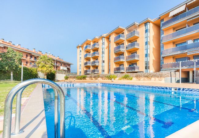 Apartament en Lloret de Mar - 2STACRIS02 - Acollidor apartament per a 5 persones amb terrassa situat a Lloret de Mar (Fenals), a prop de la platja i del centre.