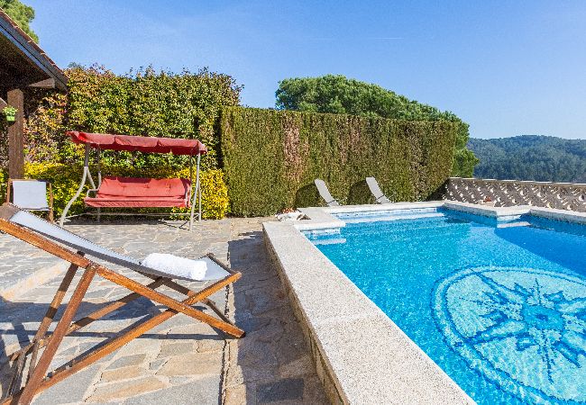 Vil.la en Lloret de Mar - 2SOPH01 - Maison cosy avec piscine privée pour 8 personnes située dans un quartier résidentiel très calme.